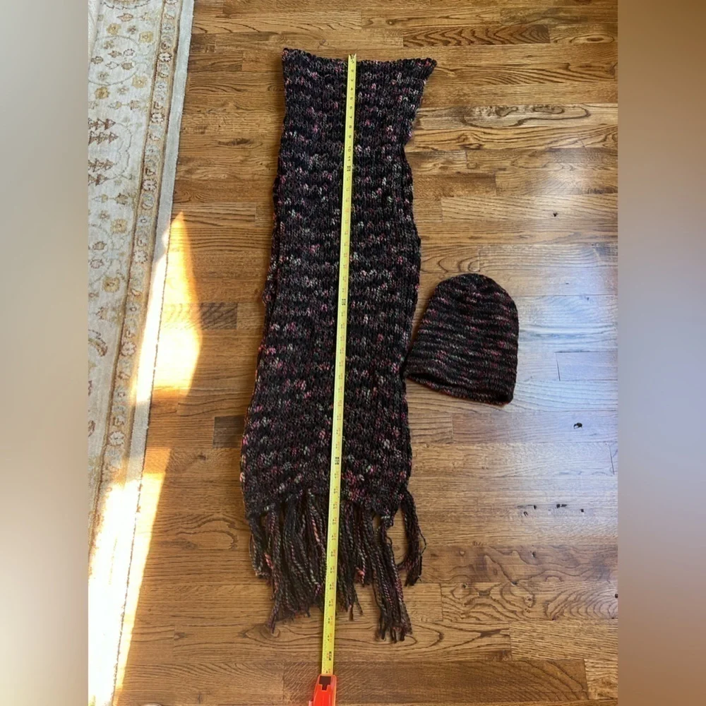 Missoni Vintage knit fringe scarf & matching hat set OS